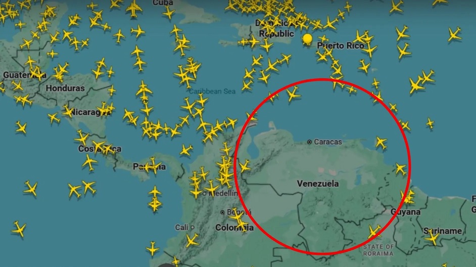 Estados Unidos Anuncia Cierre del Espacio Aéreo de Venezuela: Impacto Regional y Diálogo con Maduro