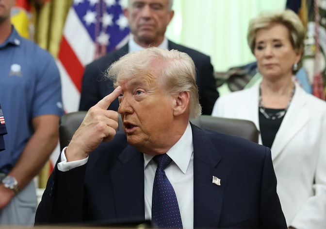 Trump Suspende la Operación Libertad: Entre la Presión Militar y la Diplomacia