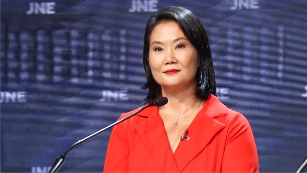 Keiko Fujimori Gana la Presidencia del Perú en una Elección Polarizada